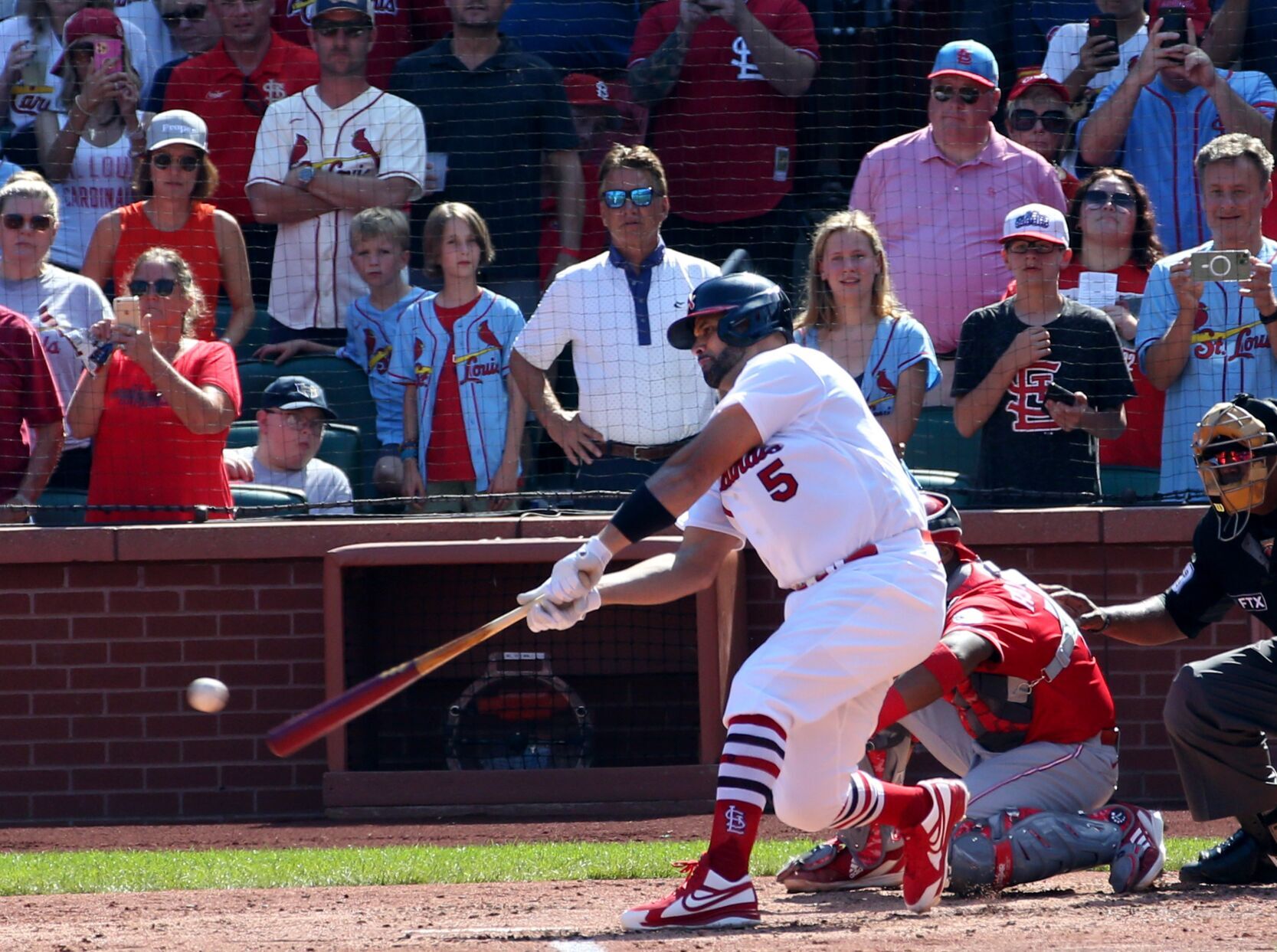 Pujols stays at 698, Reds beat Cards 3-0